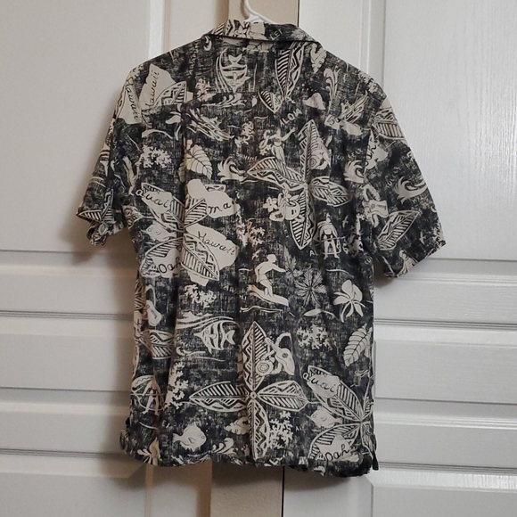 Aloha Hawaii Patterned Hawaiian Shirt - Picture 2 of 2